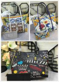 Picture of Dolce Gabbana Handbags _SKUfw70405338fw